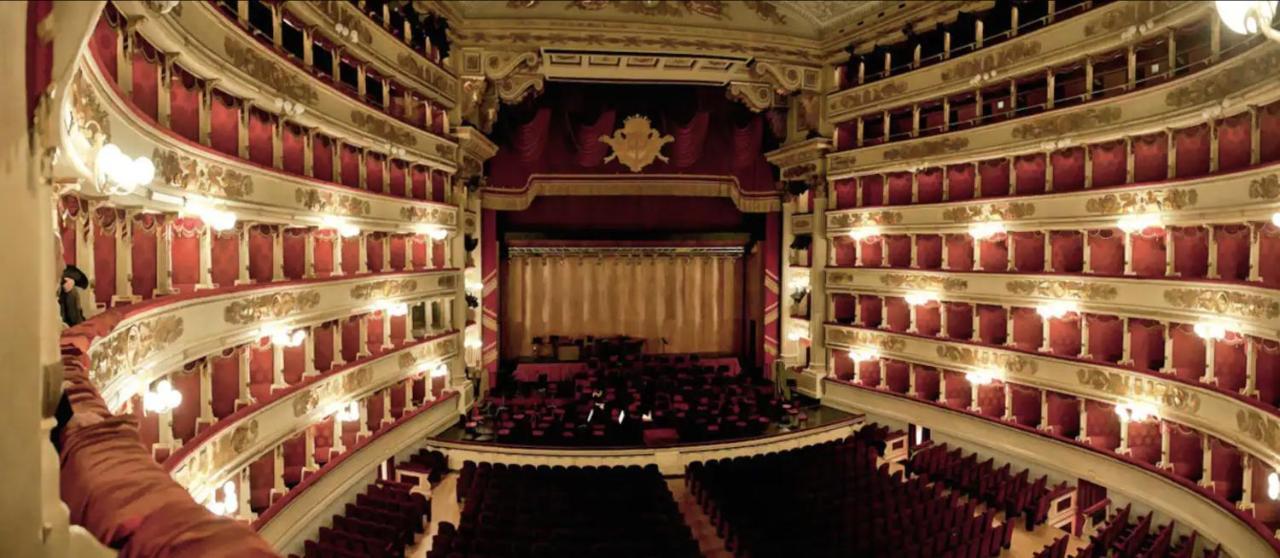 Lussuoso Attico Con Garage Gratis Vicino Al Duomo E Allo Ieo Mailand Exterior foto